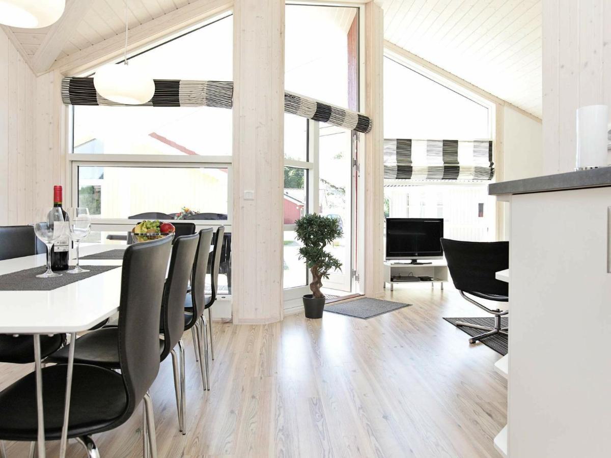 Four-Bedroom Holiday Home In Grossenbrode 1 外观 照片
