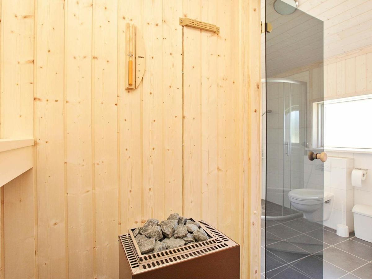 Four-Bedroom Holiday Home In Grossenbrode 1 外观 照片
