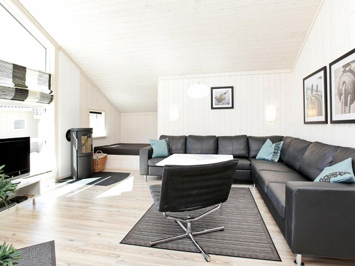 Four-Bedroom Holiday Home In Grossenbrode 1 外观 照片