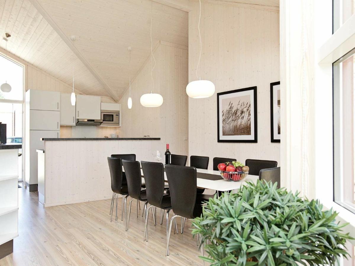 Four-Bedroom Holiday Home In Grossenbrode 1 外观 照片