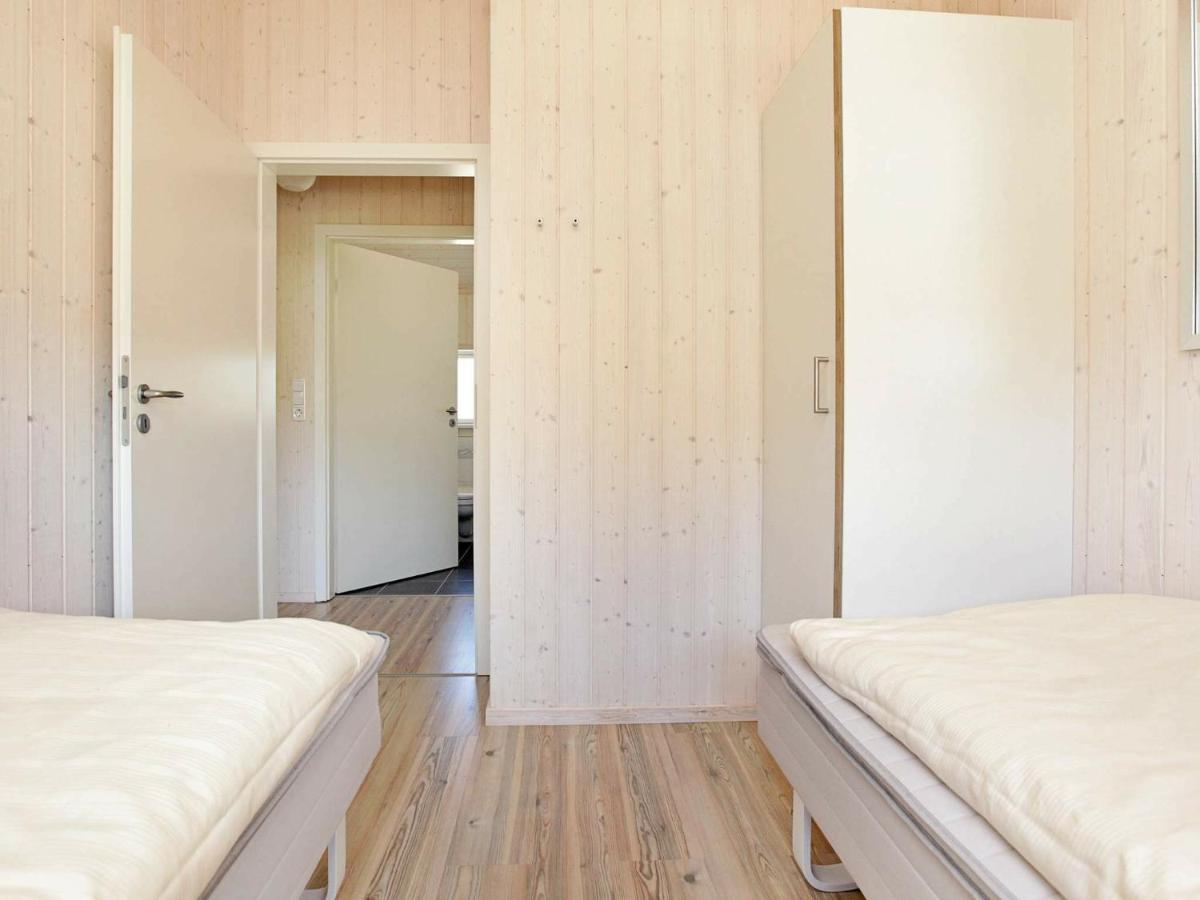 Four-Bedroom Holiday Home In Grossenbrode 1 外观 照片